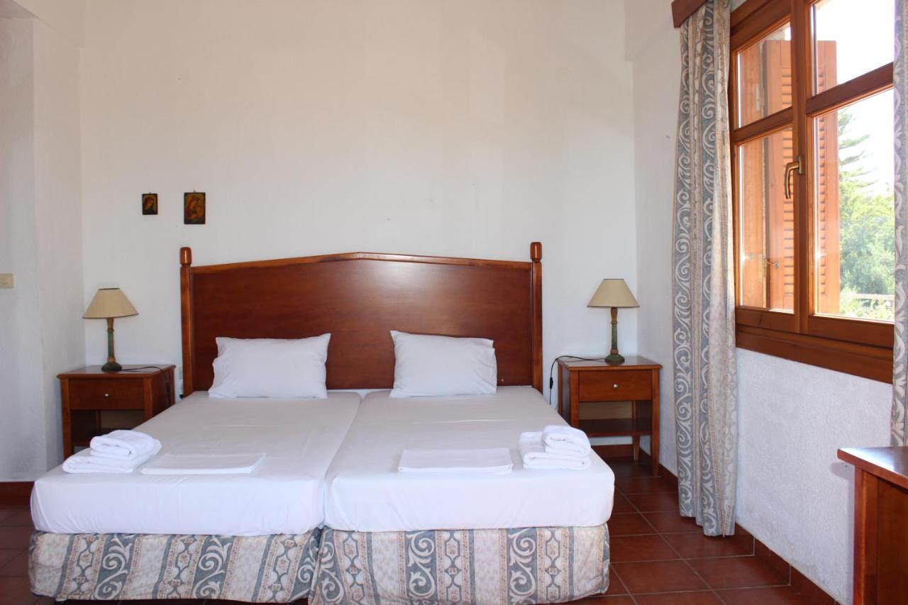 Minas Villa Stoúpa Extérieur photo
